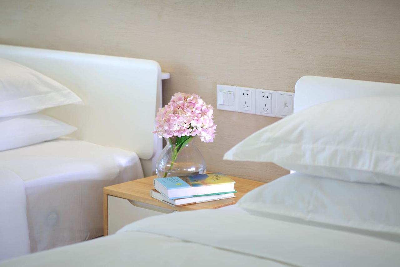 Care Residential Hotel Haikou  Exterior foto