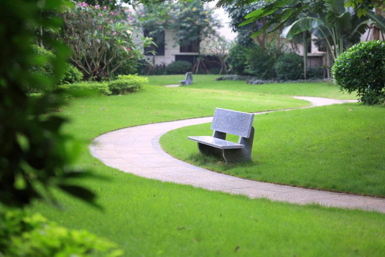 Care Residential Hotel Haikou  Exterior foto